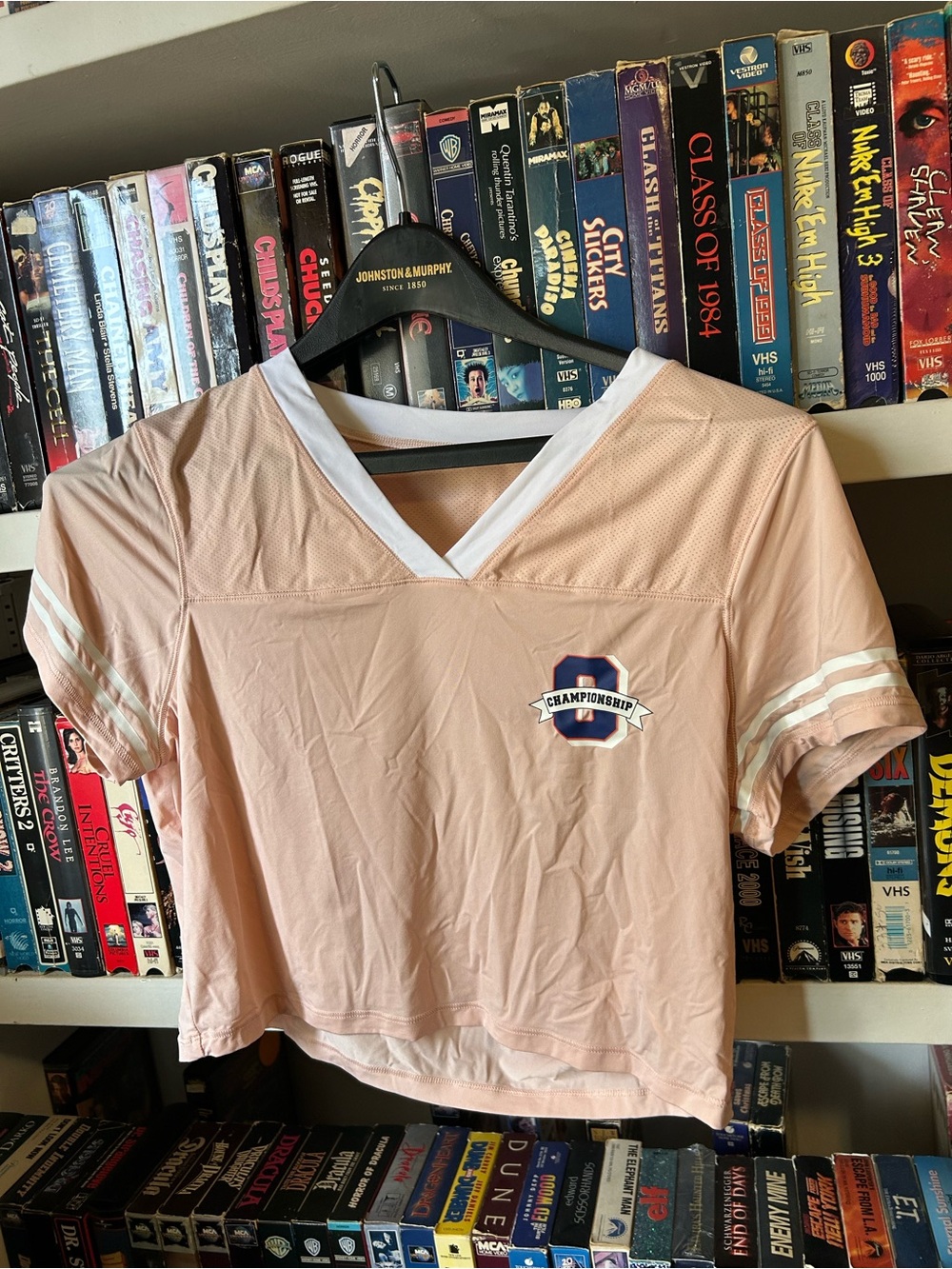 Aerie Peach Cropped V‑Neck Top with White Trim